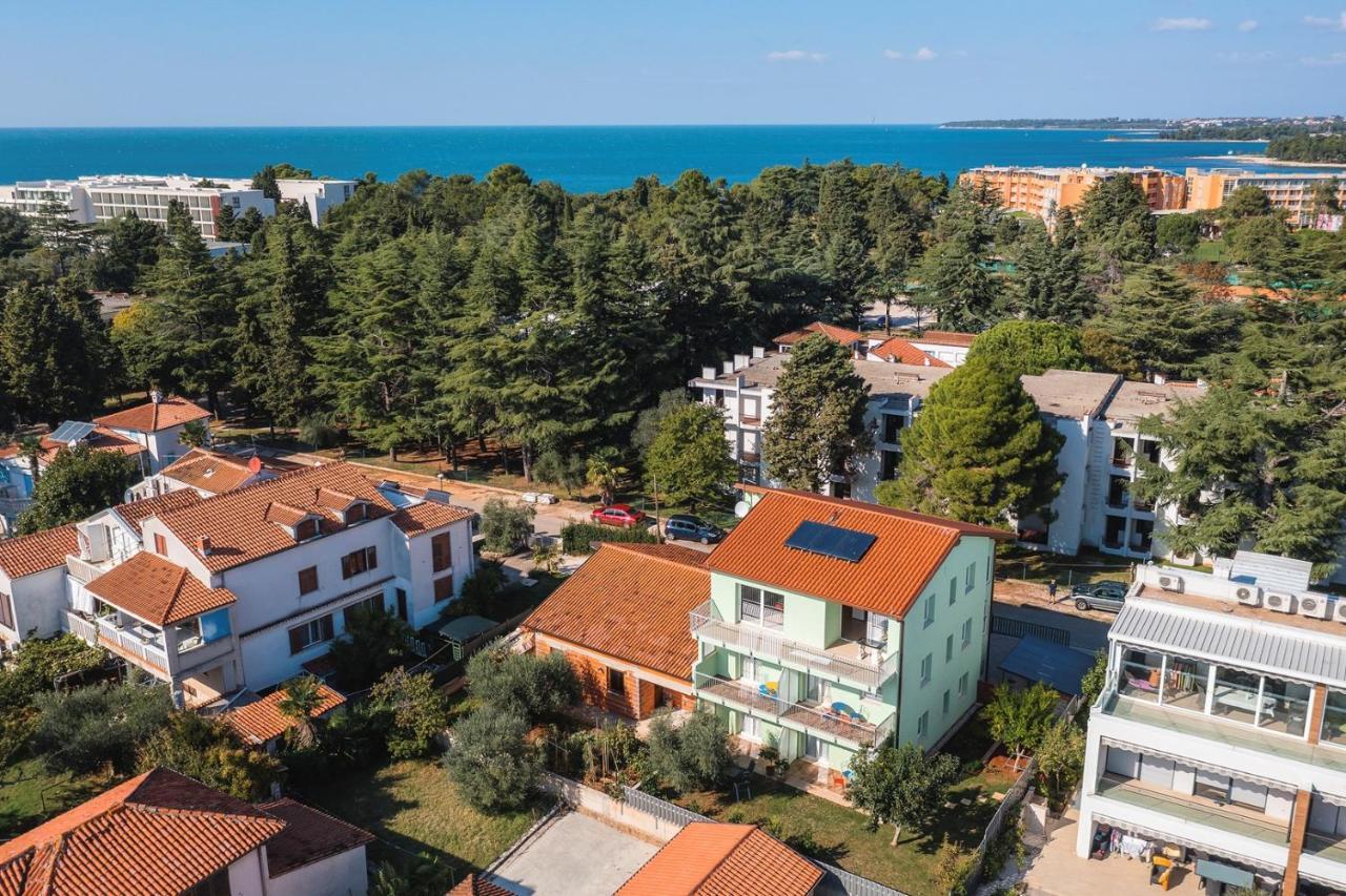Andrea House With Apartments Umago Esterno foto
