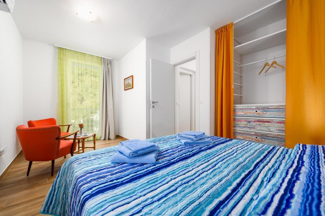 Andrea House With Apartments Umago Esterno foto