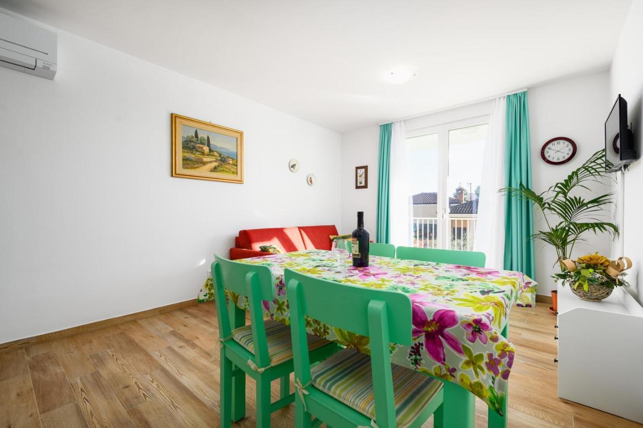 Andrea House With Apartments Umago Esterno foto