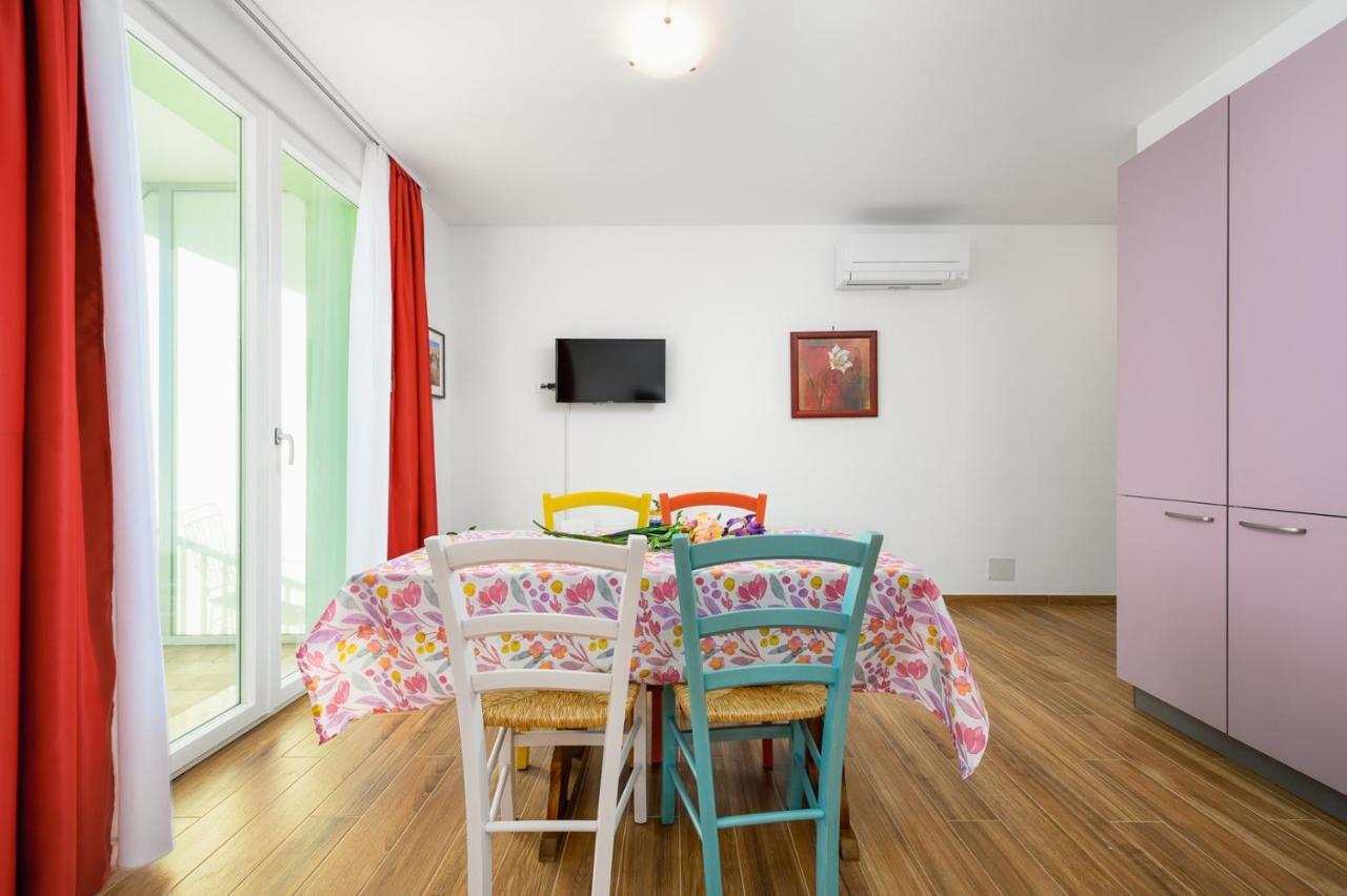 Andrea House With Apartments Umago Esterno foto