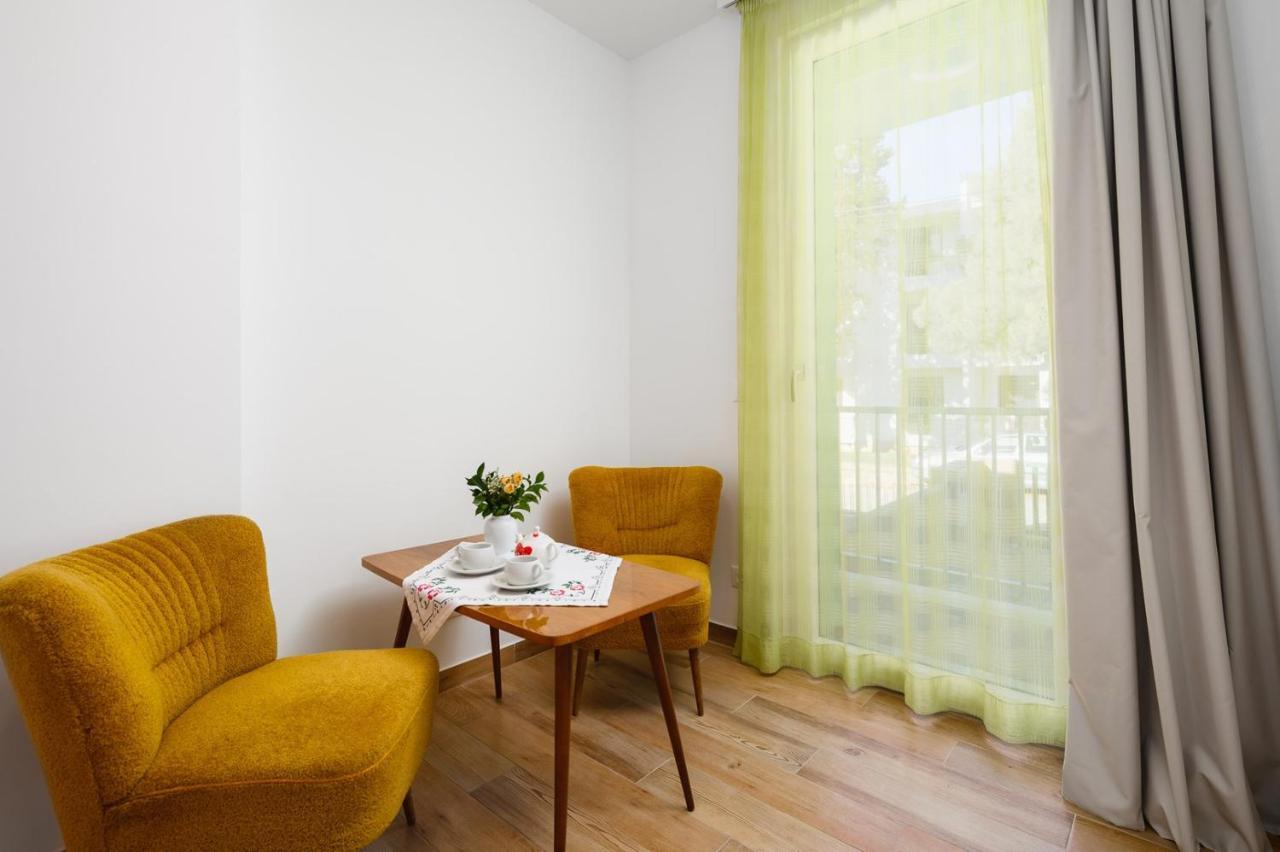 Andrea House With Apartments Umago Esterno foto