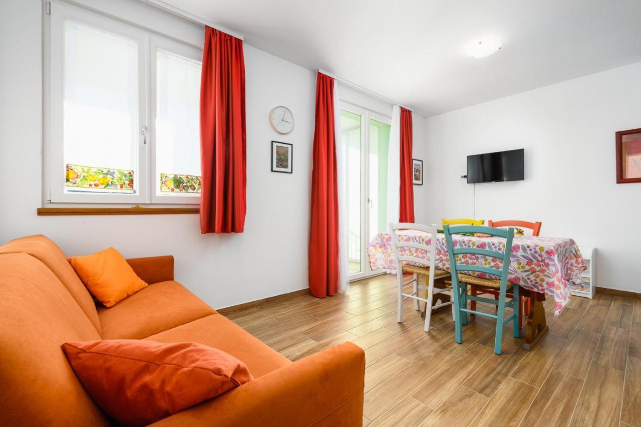 Andrea House With Apartments Umago Esterno foto