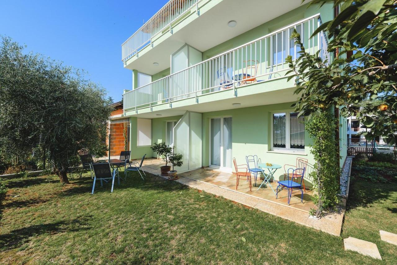 Andrea House With Apartments Umago Esterno foto